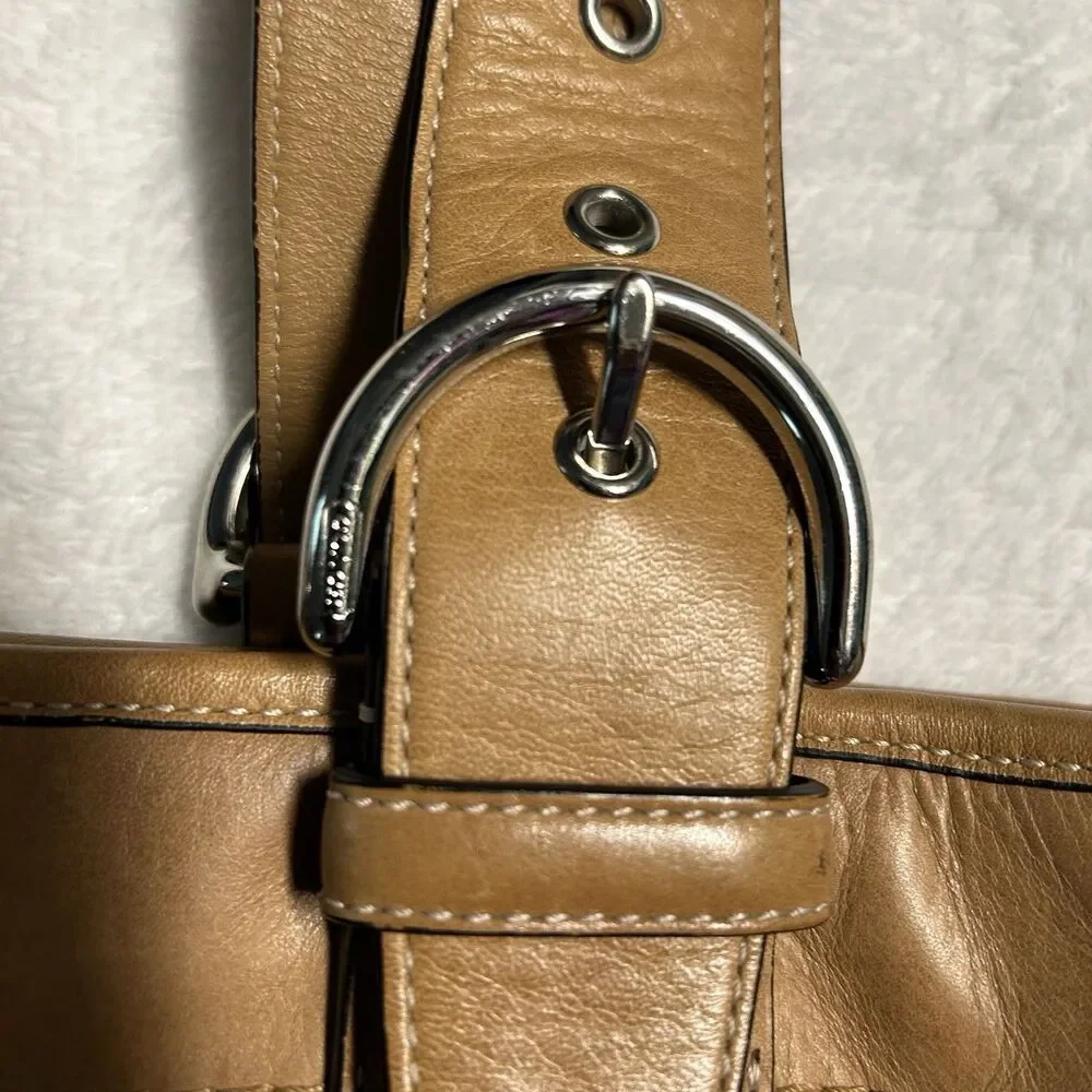 VTG Coach Tan Leather Soho Shoulder Handbag Purse M05D-9544 & Matching Wristlet
